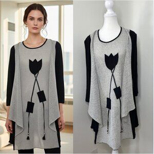 Ilona Tunic Top with Embroidered Tulip